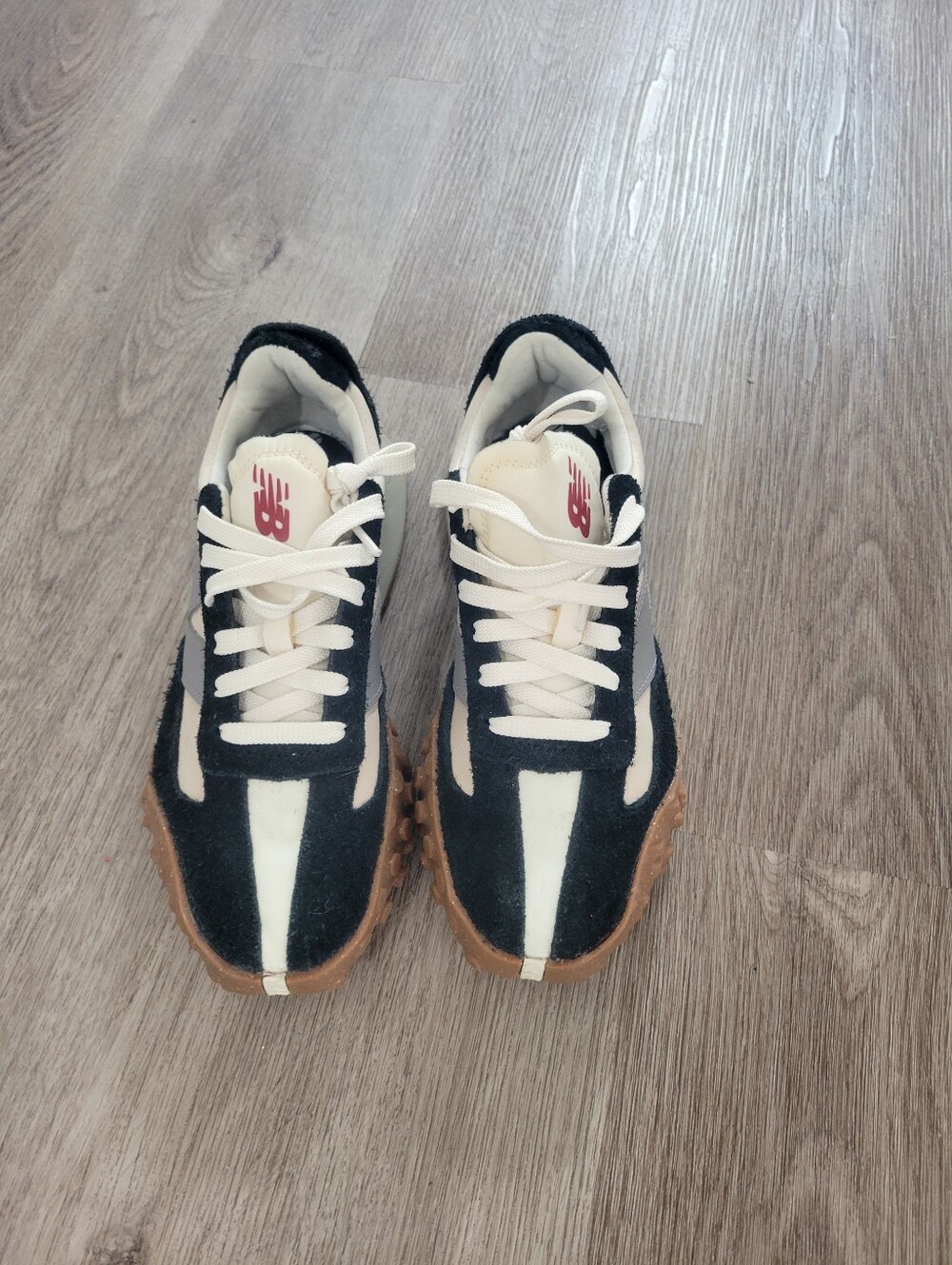 New Balance Men’s Black, White & Gum Retro Trail Sneaker Mens 4.5 Wm 69